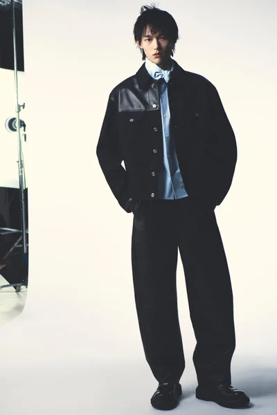Look 10
